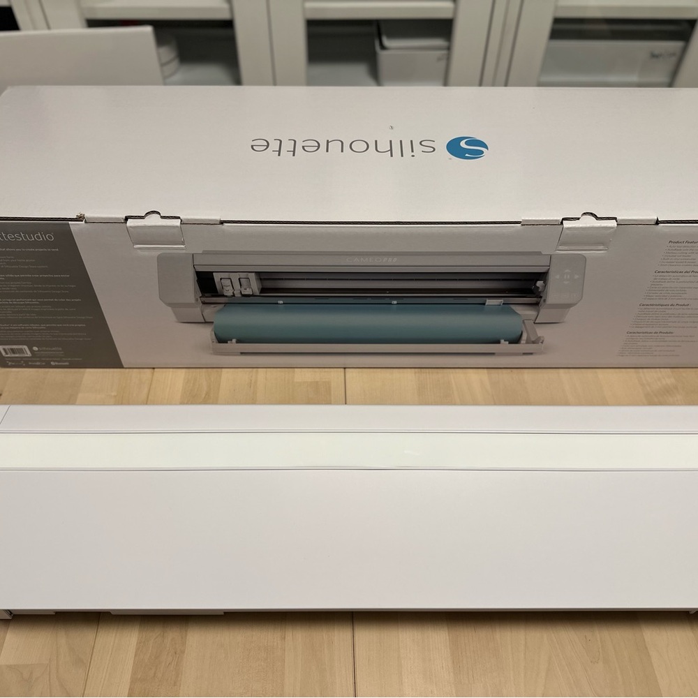 Silhouette cameo pro 24 inch like new never used mats & new tools - Picture 2 of 16